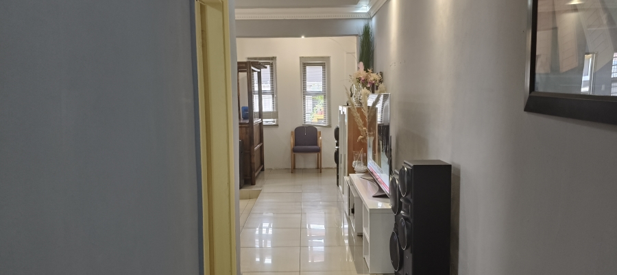 2 Bedroom Property for Sale in Parow Western Cape